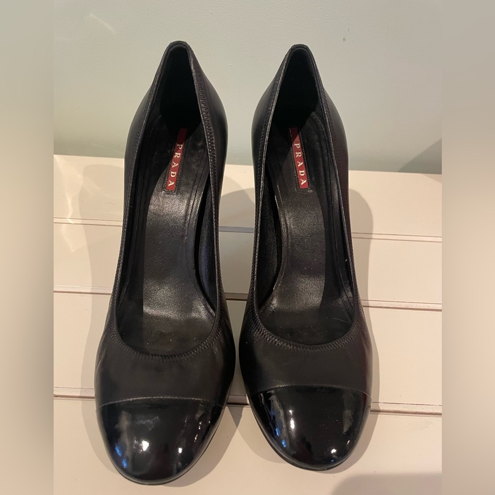 NWT Box and Dust Bag Prada Calzature Donna Heels